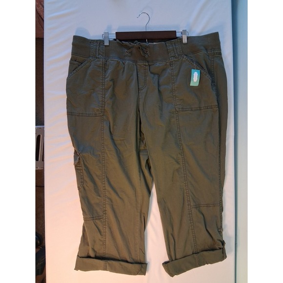 Maurices Pants - Utility Maurices Cargo Capri Pants Womens size 3x Olive Green Elastic Waist‎